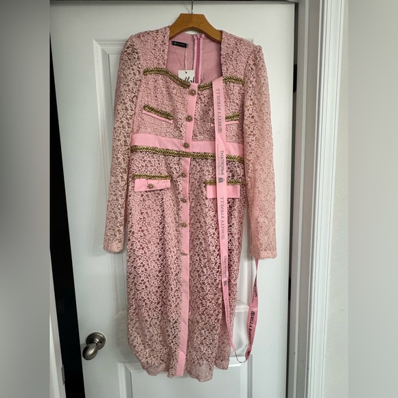 Bella Barnett Sasha Lace Dress - Picture 9 of 16